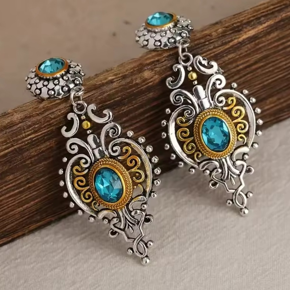 Victorian Blue Crystal Silver Drop Earrings - Picture 2 of 6